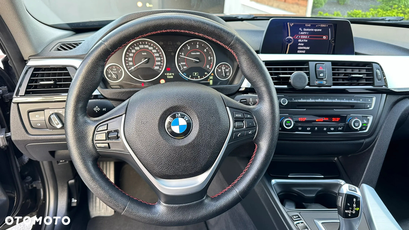 BMW Seria 3 320d DPF Touring Edition Sport - 27