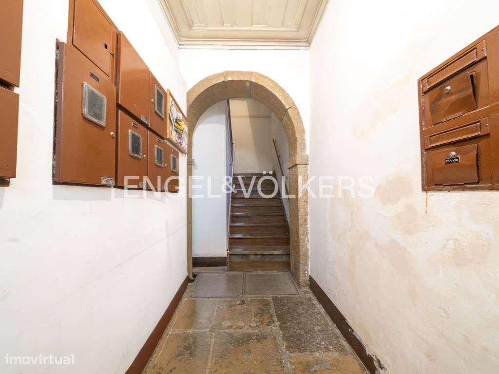 T2 com Licença de Alojamento Local no Bairro Alto-21