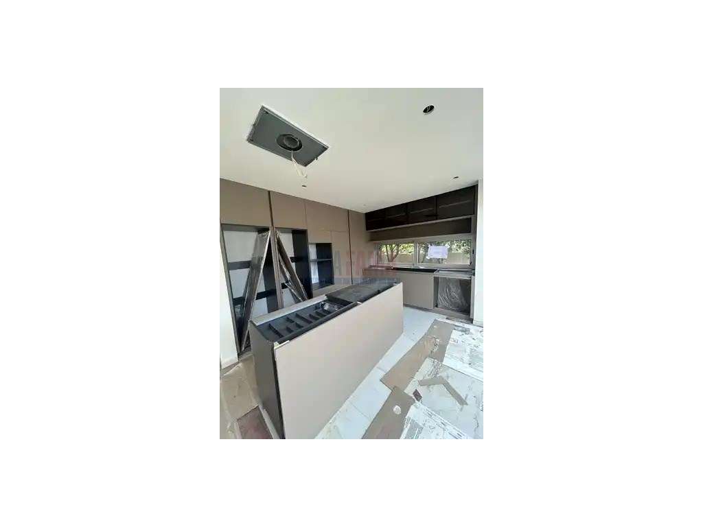 Moradia T4 de Luxo no Centro da Trofa-12