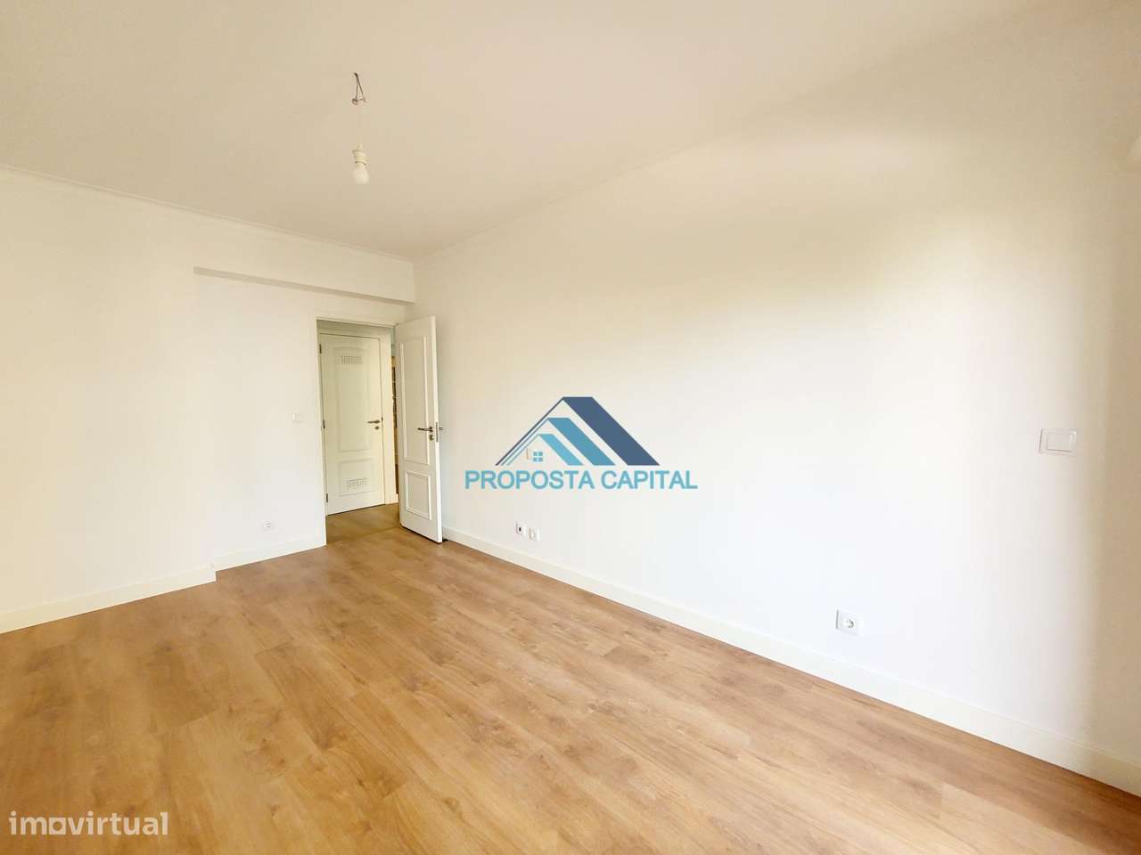 APARTAMENTO T3 TOTALMENTE REMODELADO | ESTRADA DA LUZ - COM GARAGEM-26