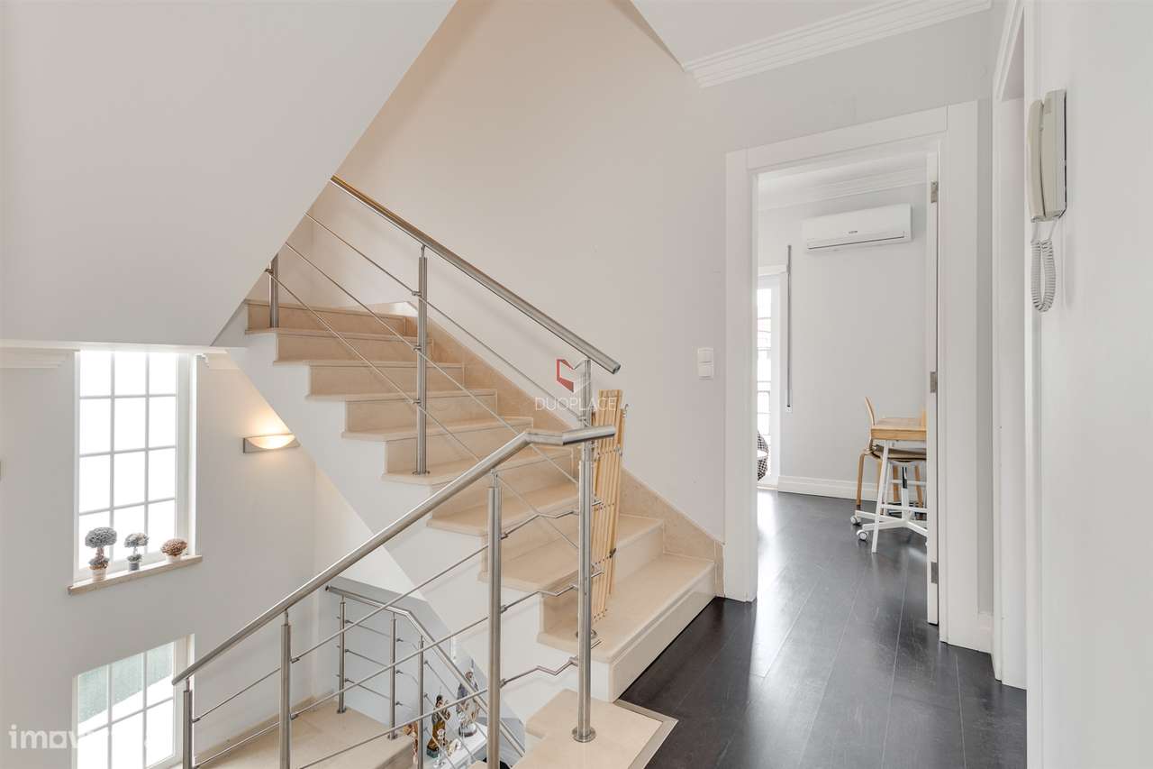 Moradia Premium T4 com Sótão, Ginásio, Garagem e Excelentes Áreas | Mo-18