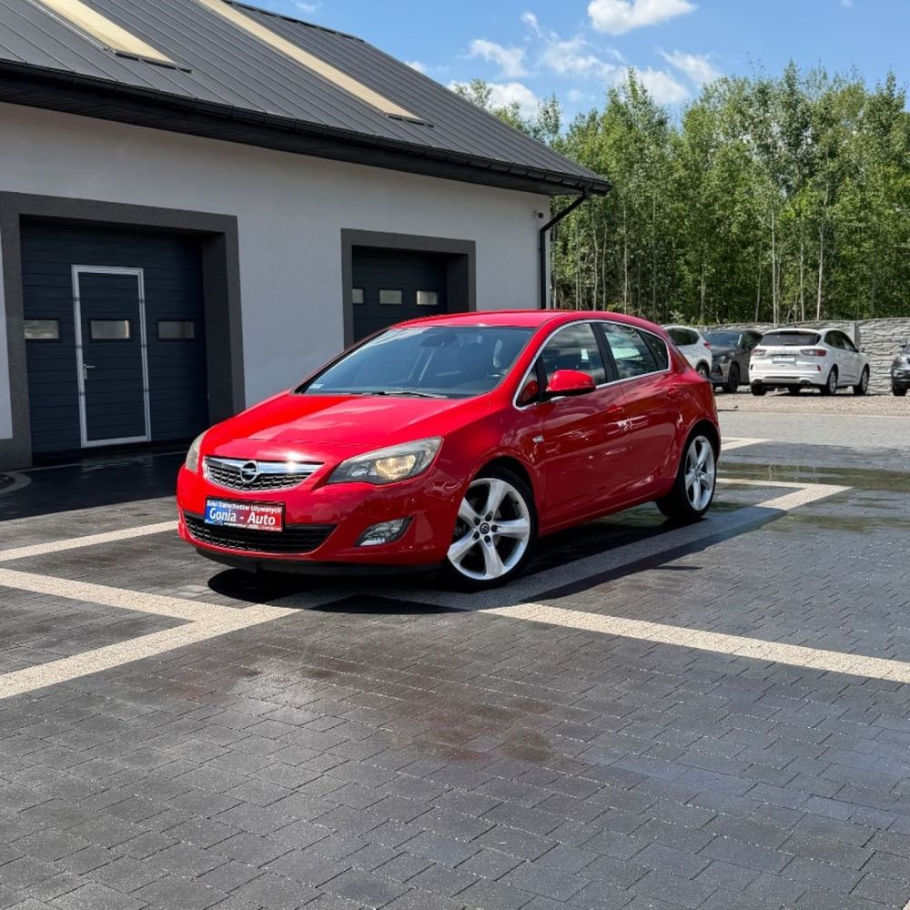 Opel Astra J 2010