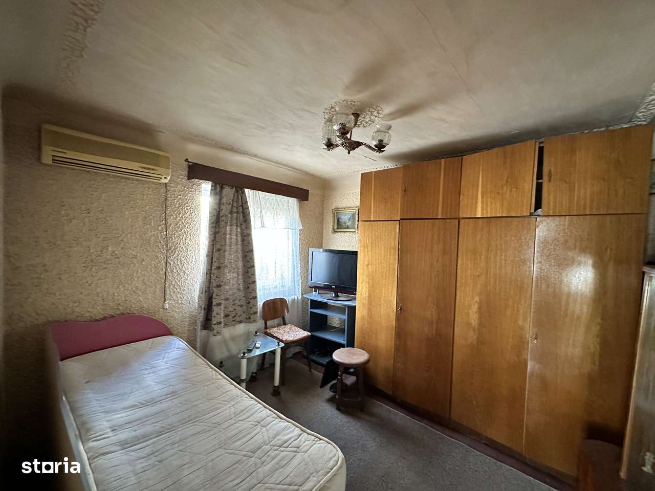 Casa de vanzare zona Mihai Bravu-1