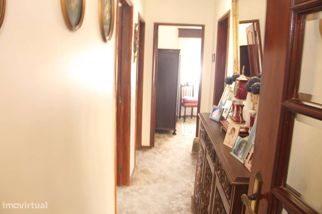 Moradia 4 Frentes lote com 980m2-52