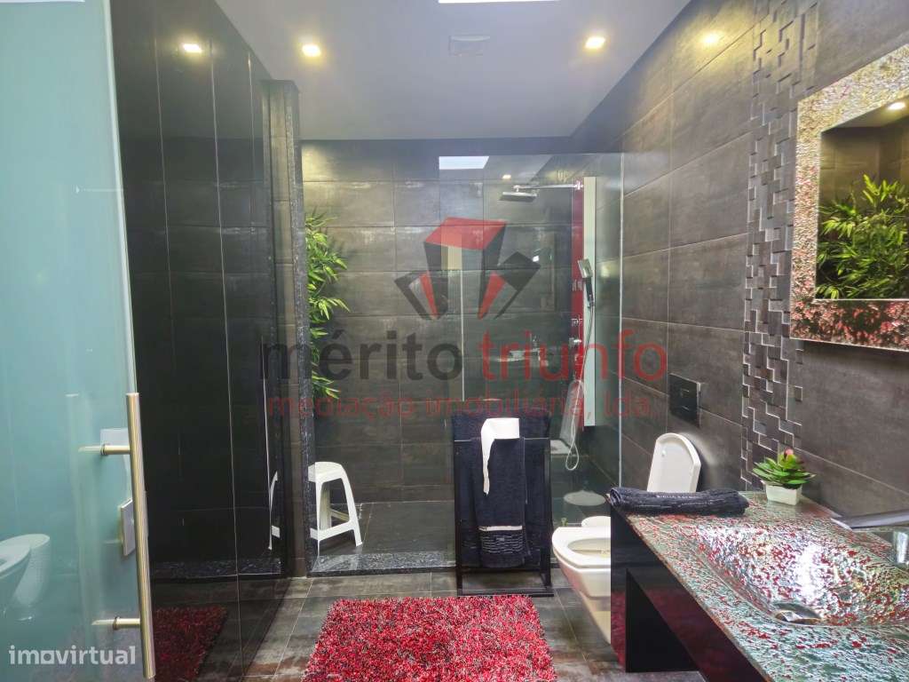 FANTÁSTICA MORADIA T3 C/ PISCINA - MANHENTE - BARCELOS-30