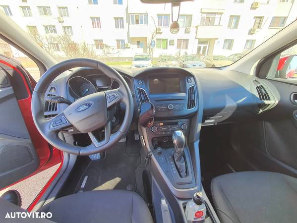 Ford Focus 1.6 Ti-VCT Powershift Trend - 16