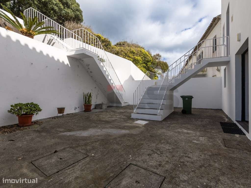Moradia T4+1 com Dupla Cozinha e Vista Mar - Potencial de Investime...-34