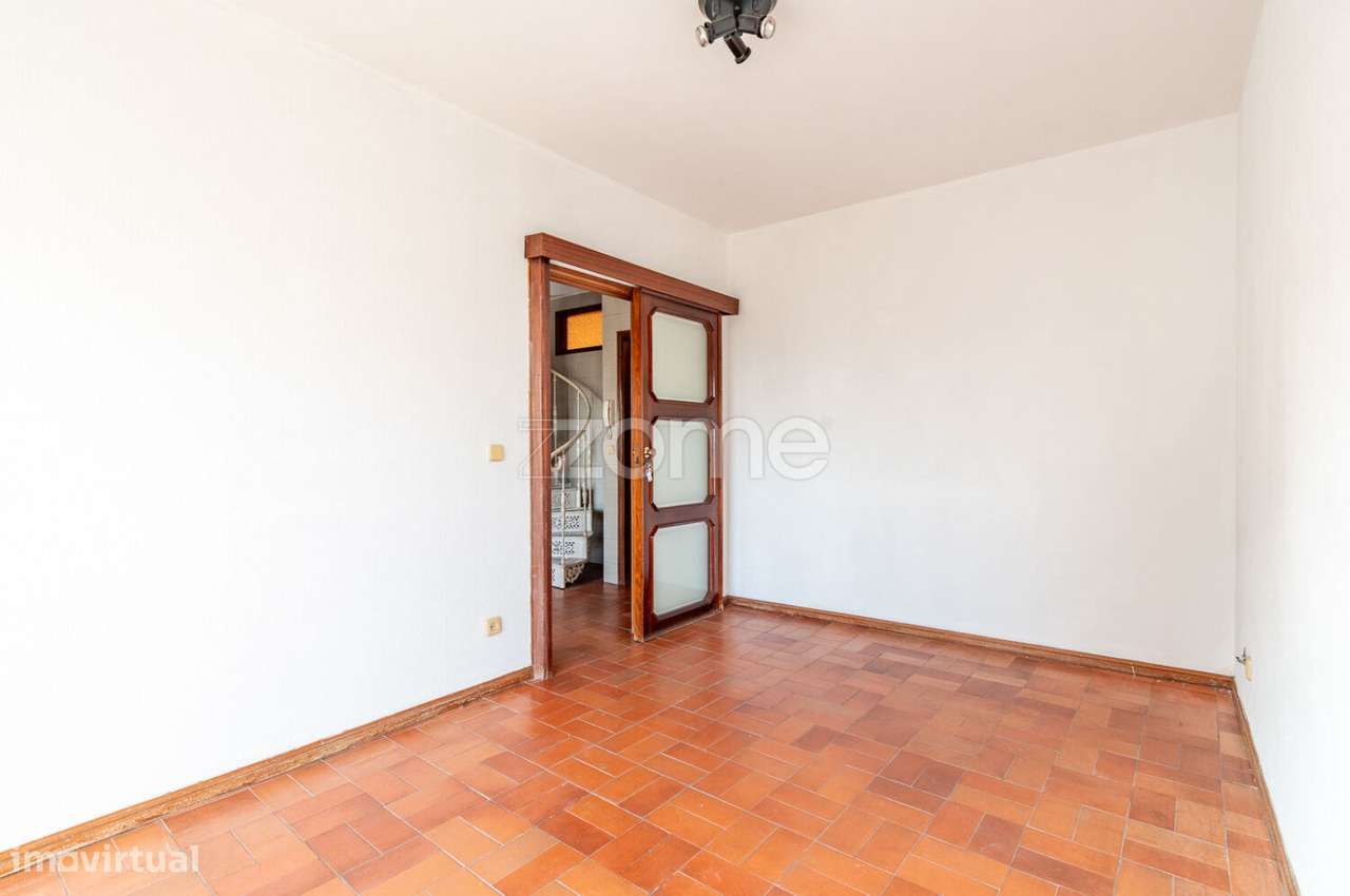 Apart. T1 Duplex com Terraço | Junto à Casa de Saúde da Boavista - Grande imagem: 5/29