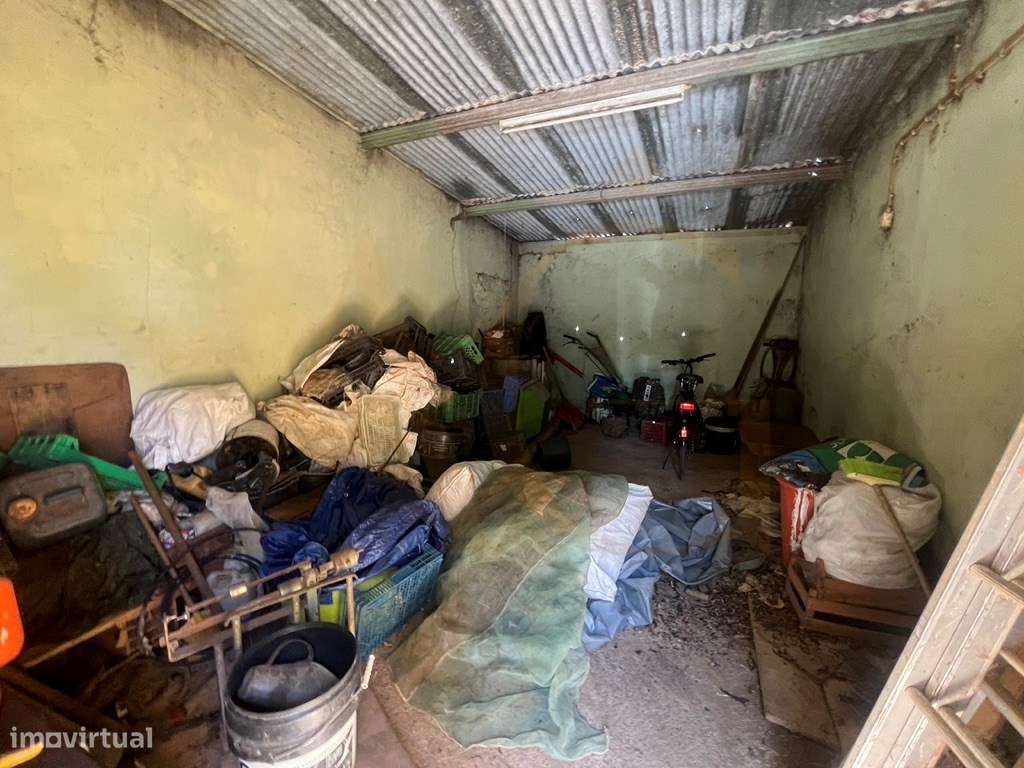 Quinta com duas casas, vistas para o mar e 11.940 m² de terreno em ...-27