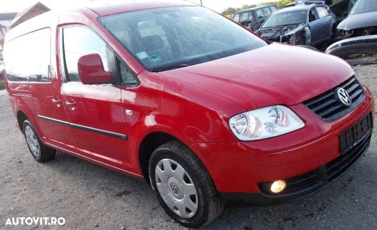 Dezmembrez Volkswagen Caddy din 2006 volan pe stanga - 1