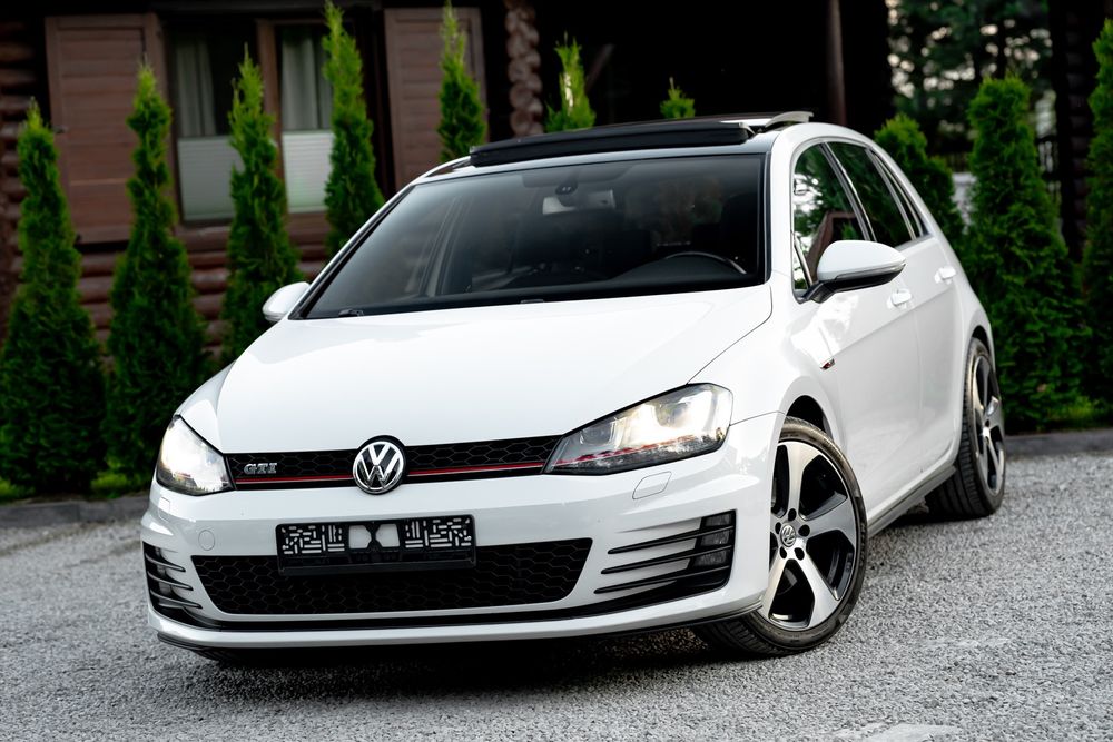 Volkswagen Golf VII 2.0 TSI BMT GTI 2014