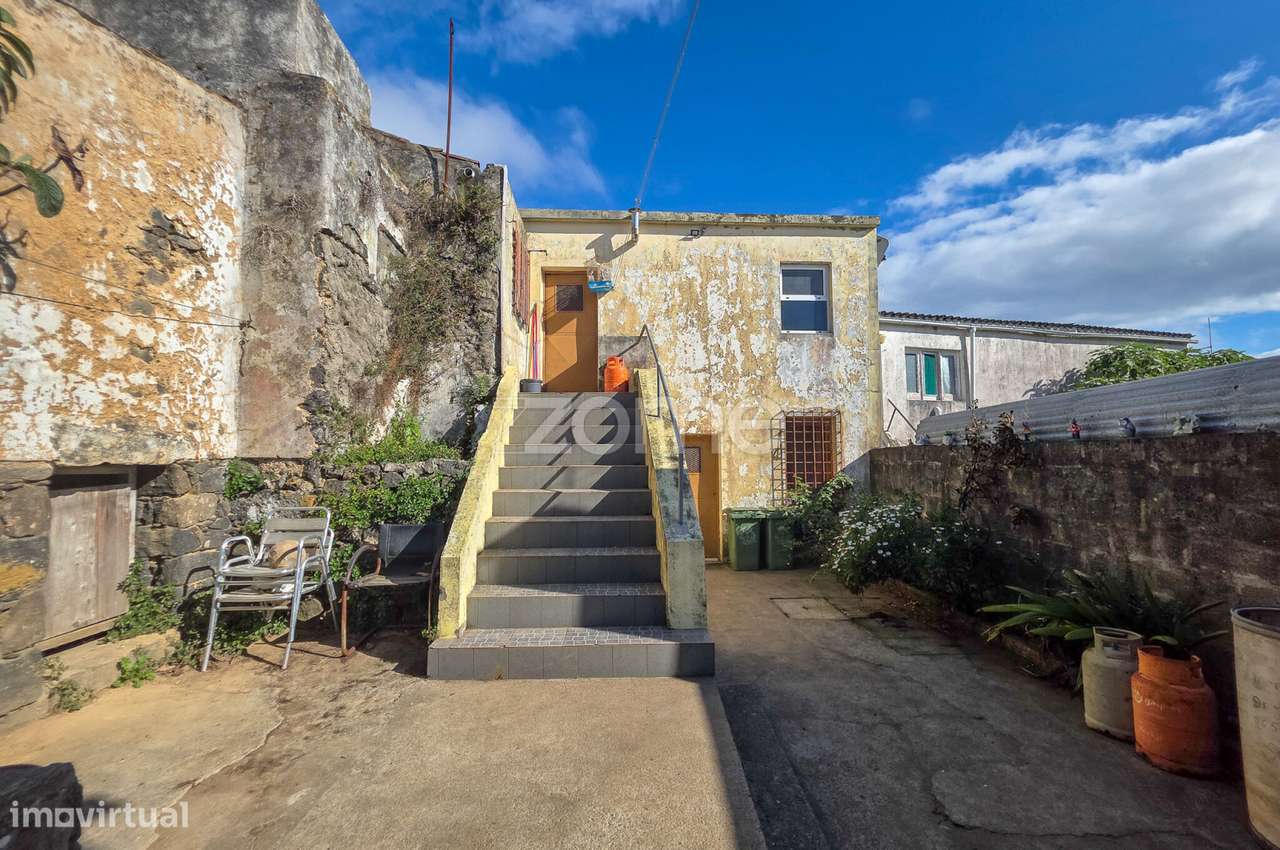 Moradia T3 em Santa Cruz, na Lagoa-13