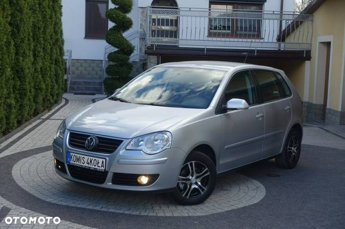 Volkswagen Polo - 1