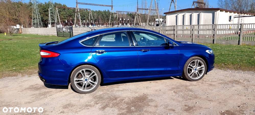 Ford Fusion 2.0 EcoBoost Titanium - 10