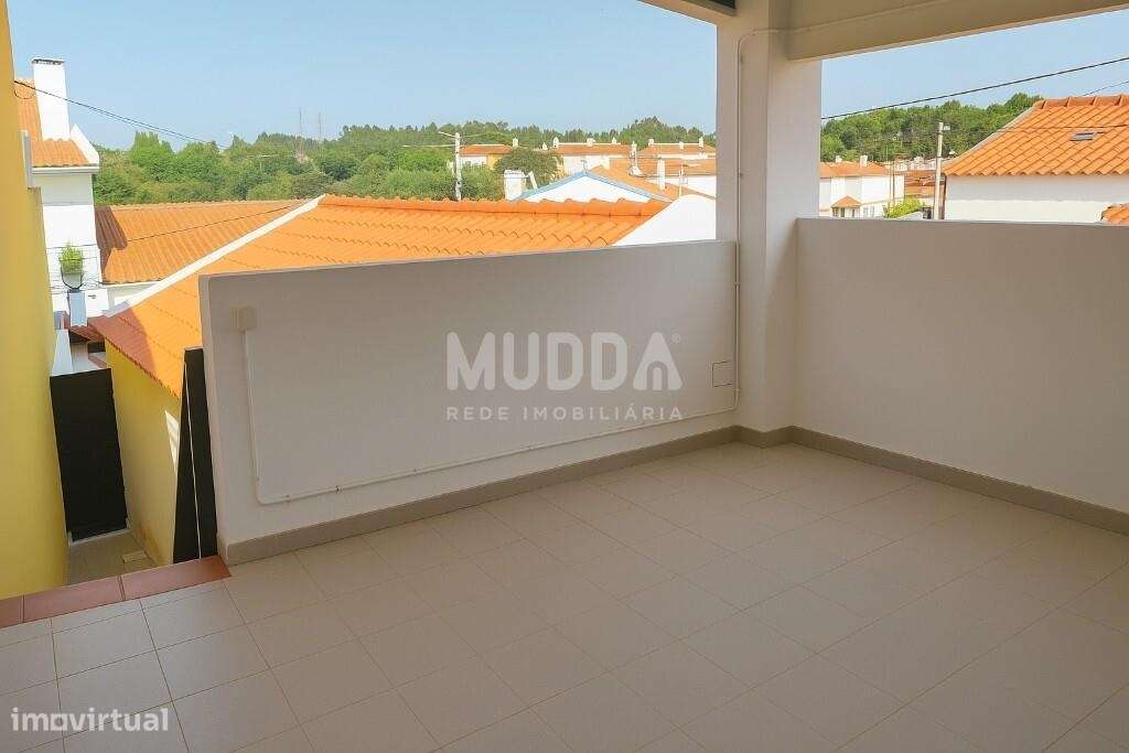 Moradia Térrea Renovada com 2 Quartos + 2 Escritório e Excelente Expos-6
