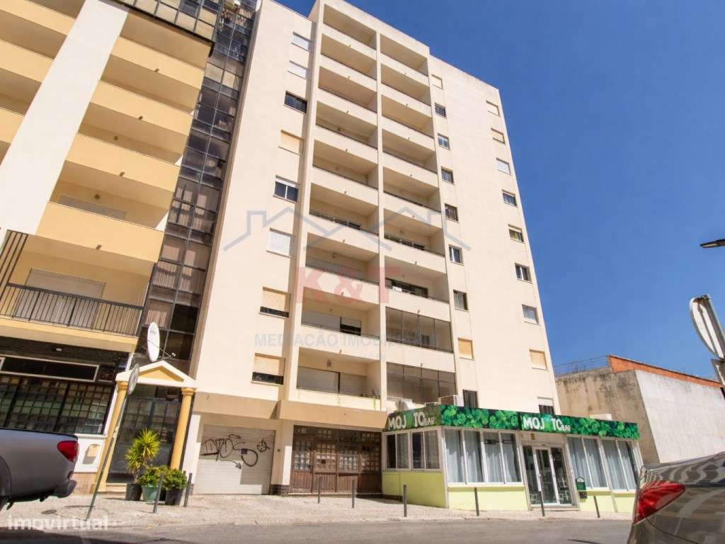 Apartamento T1 remodelado na Praia da Rocha-13