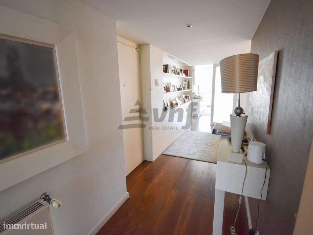 Apartamento T5 localizado no condomínio Jardim das Camélias - Gaia/...-3