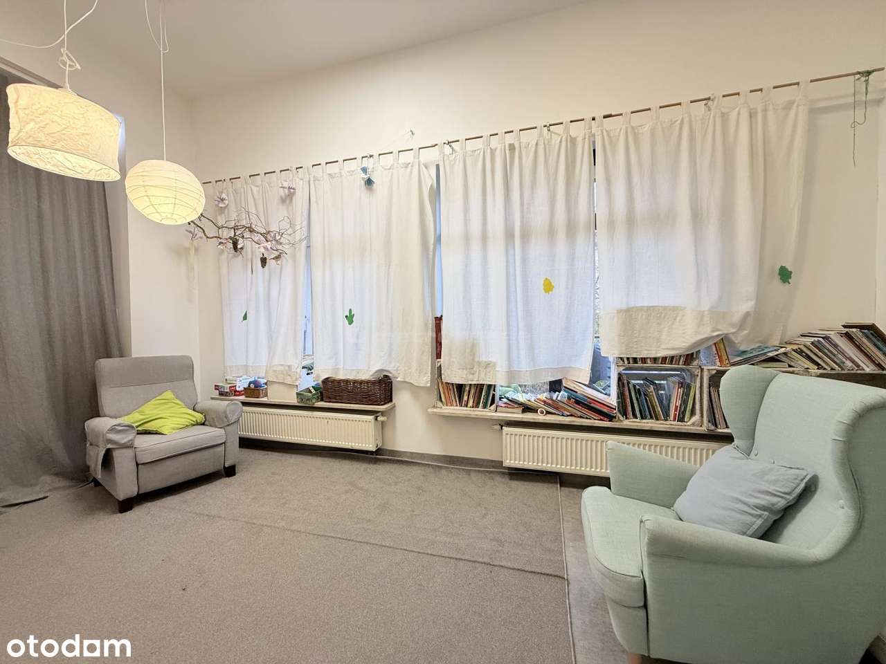 Przestronny lokal z witrynami, 5 min Metro Kabaty-2