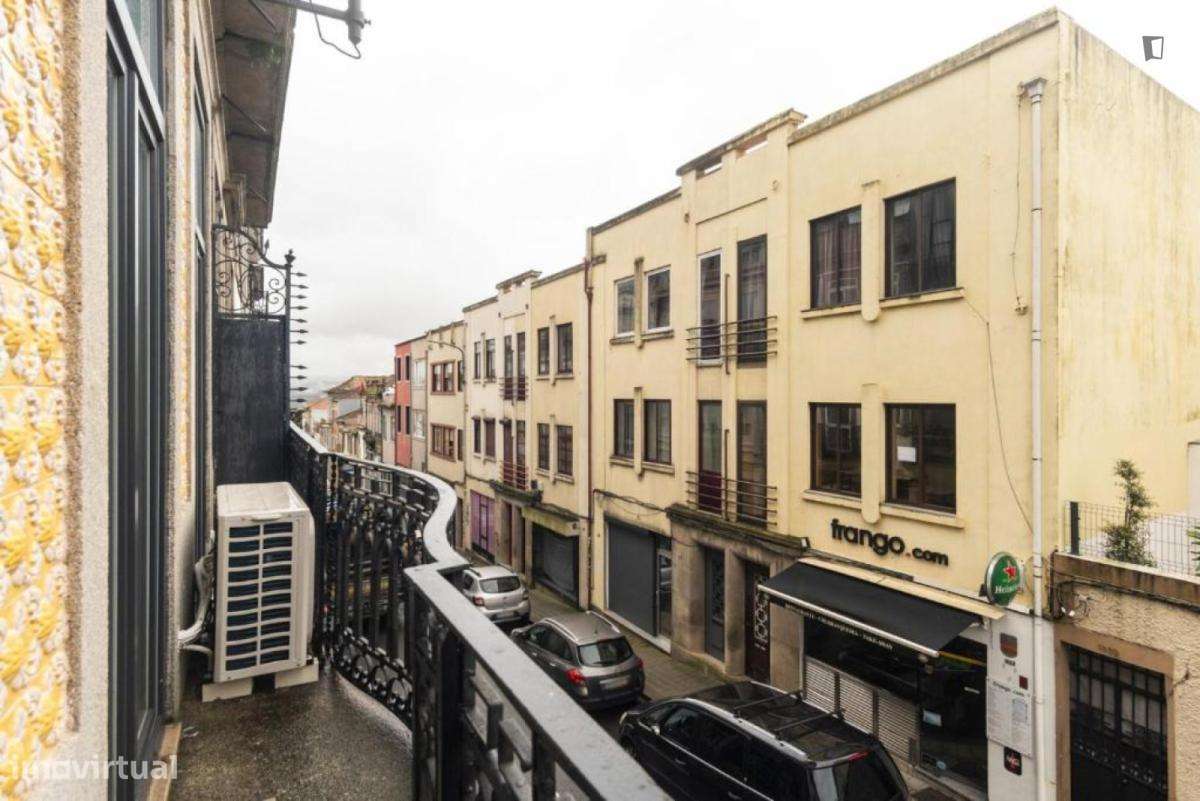 Apartamento com 2 quartos - localizado em Campanhã Porto - Grande imagem: 4/8