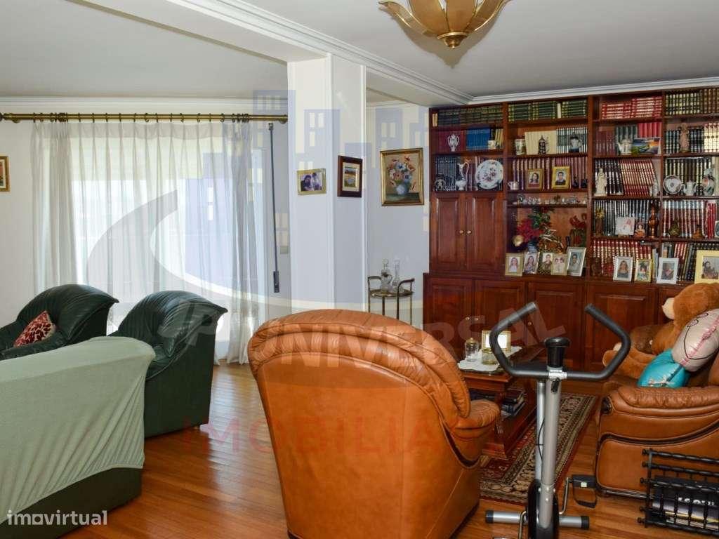 APARTAMENTO T5 NA AVENIDA MARQUÊS DE POMBAL DE LEIRIA COM VISTA PAR...-5