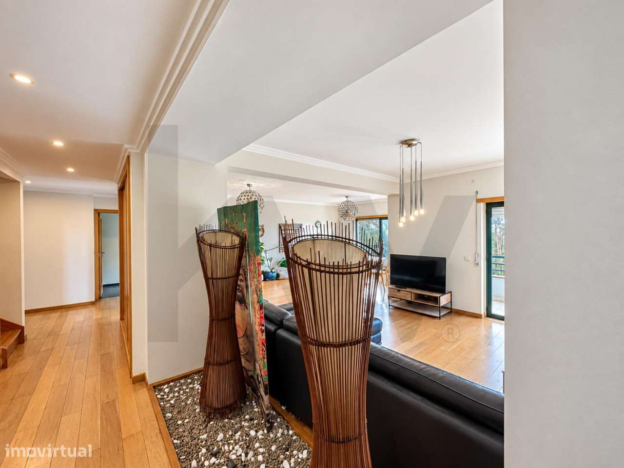 Apartamento Duplex T3+3 em Belas | Amplo, Luminoso e com Vista Desafog-4