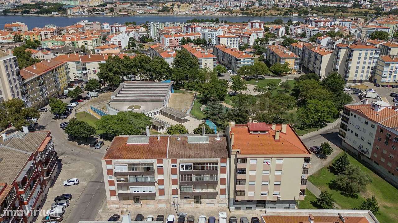 T3 Remodelado junto ás piscinas da Amora-47