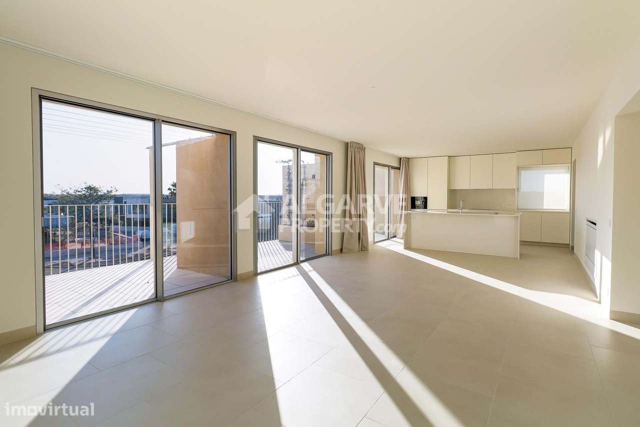 Apartamento T3 a estrear orientado a Sul, junto do Golfe em Vilamoura, - Grande imagem: 2/25