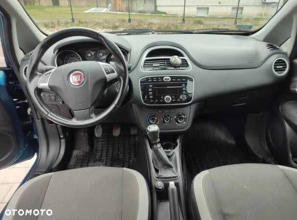 Fiat Punto 2012 - 12