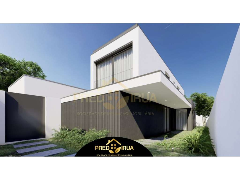 Moradia Nova S. Félix da Marinha em fase final de construção - Grande imagem: 4/25