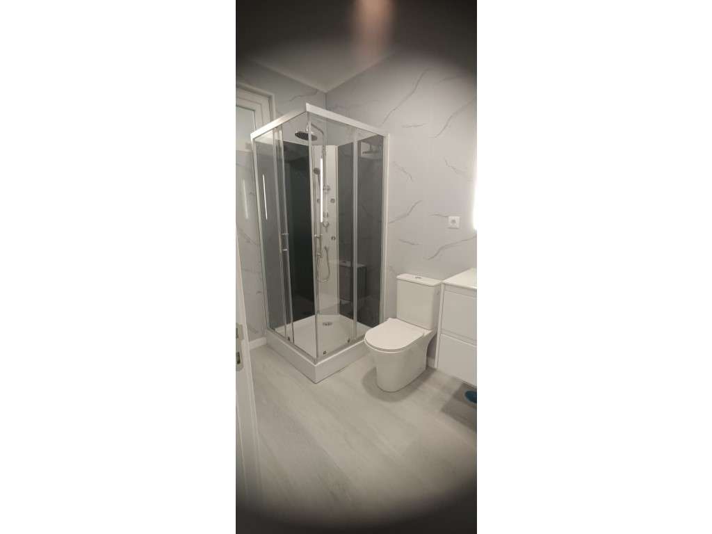 Apartamento T2 Totalmente Remodelado - Oeiras - Figueirinha-10