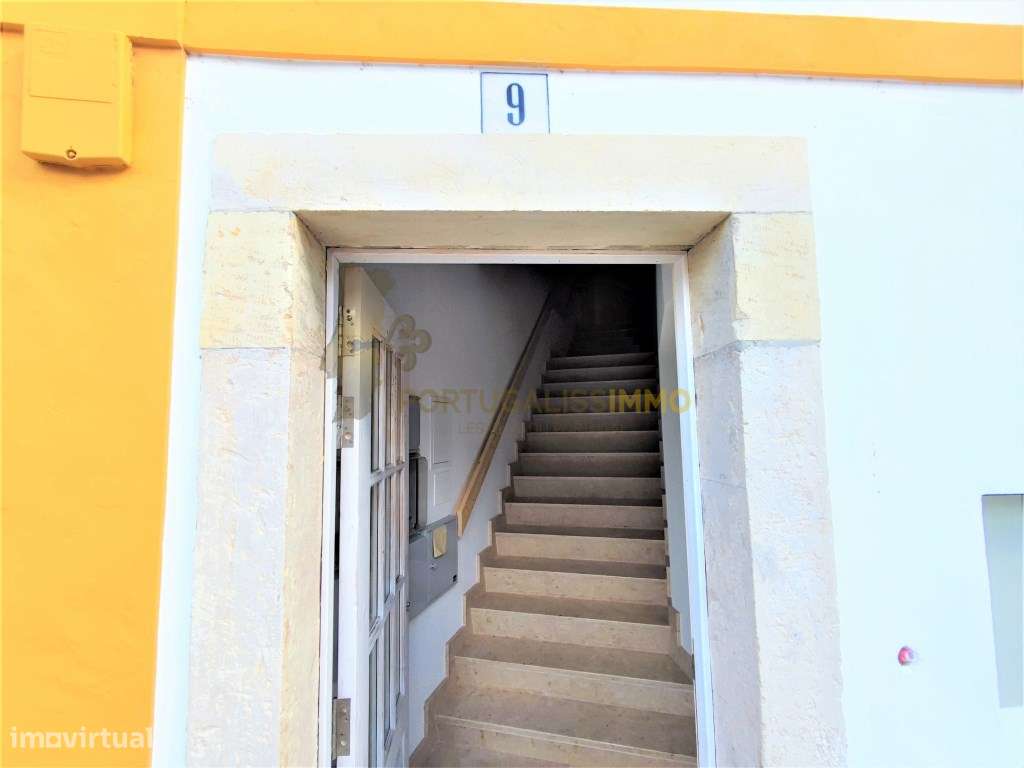 Vende-se: Apartamento Triplex Renovado no Coração de Constância - V... - Grande imagem: 5/59