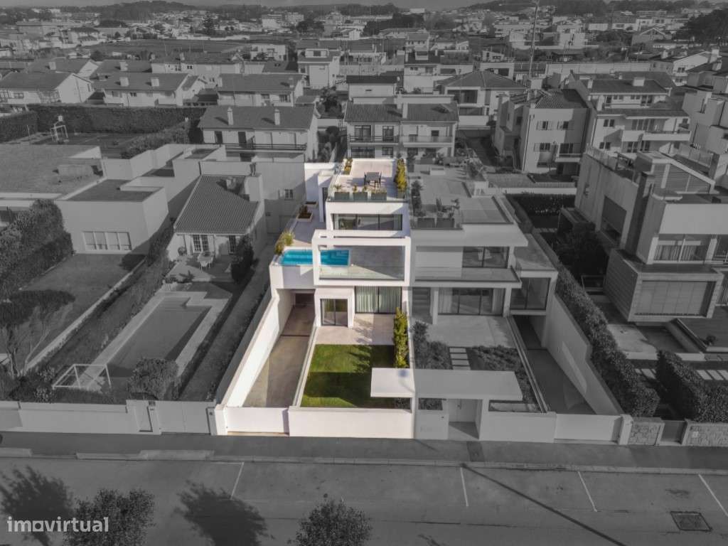 Moradia de luxo com piscina na 1a linha da Praia da Aguda | Vila No... - Grande imagem: 4/34