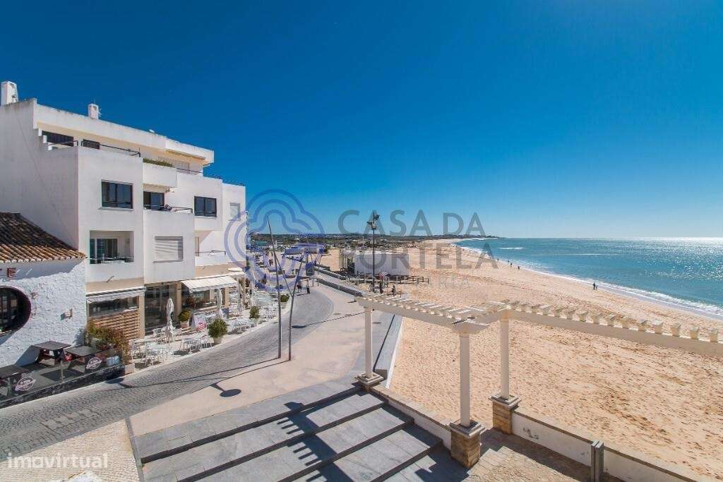 Apartamento T1 com Piscina e Lugar de Estacionamento em Armação de Pêr - Grande imagem: 2/6