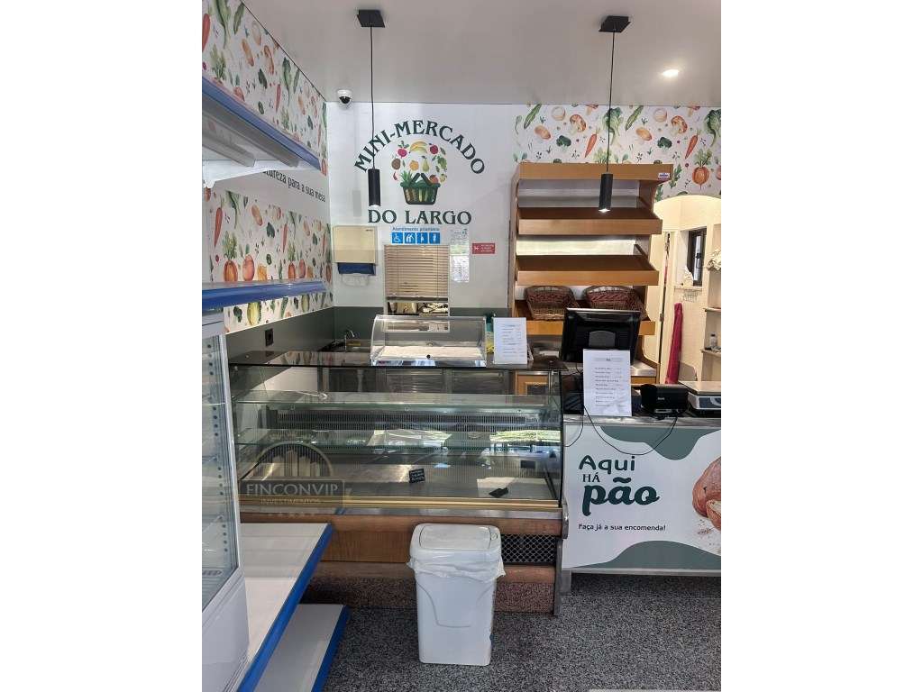 Espaço Comercial no Centro de Almada - Totalmente Equipado e Pronto...-13