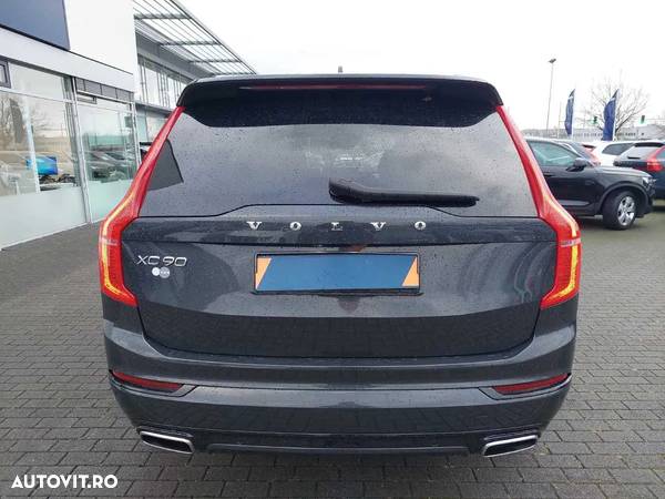 Volvo XC 90 - 4