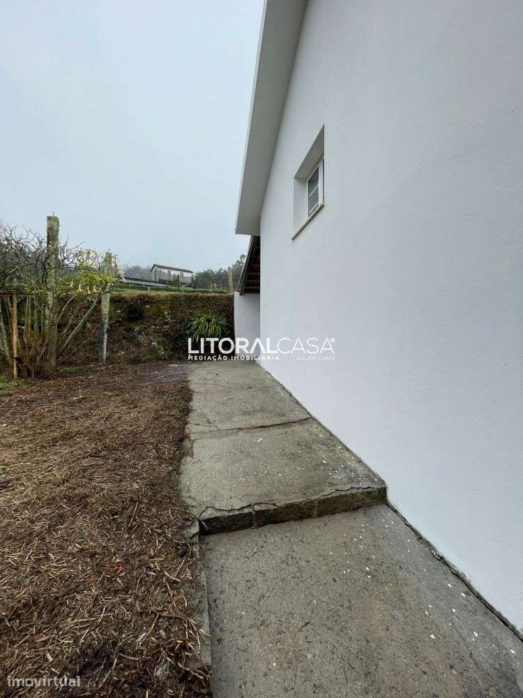 Moradia T3 Remodelada - Silva Escura-16