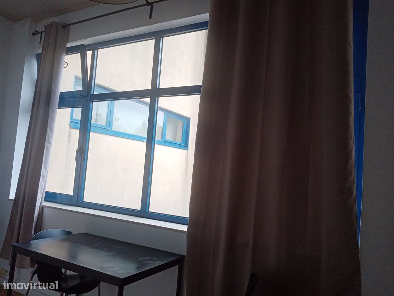 Aluga-se T1 na Praça da República - Grande imagem: 3/17