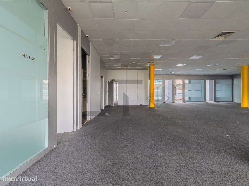 Escritório com 360 m2 para Arrendamento junto ao Starbucks no Parqu... - Grande imagem: 2/17