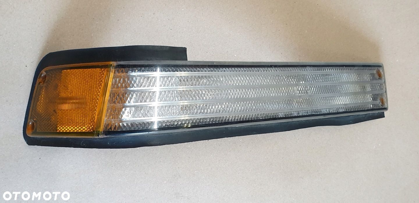 LAMPA PRAWY PRZÓD MIGACZ NISSAN SILVIA S12 OE - 1