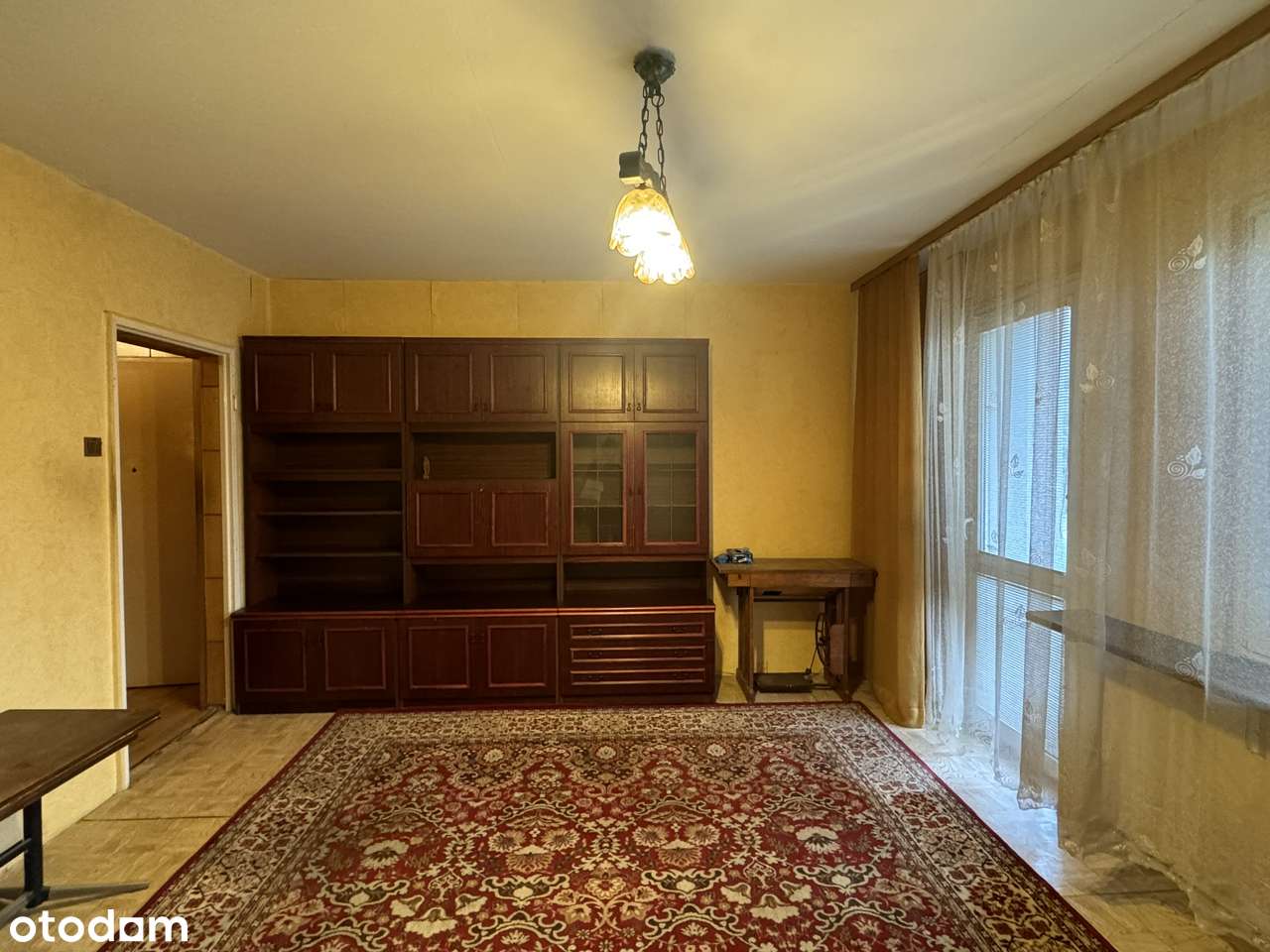 Mieszkanie do generalnego remontu na dobrym osiedlu, wśród zieleni-1