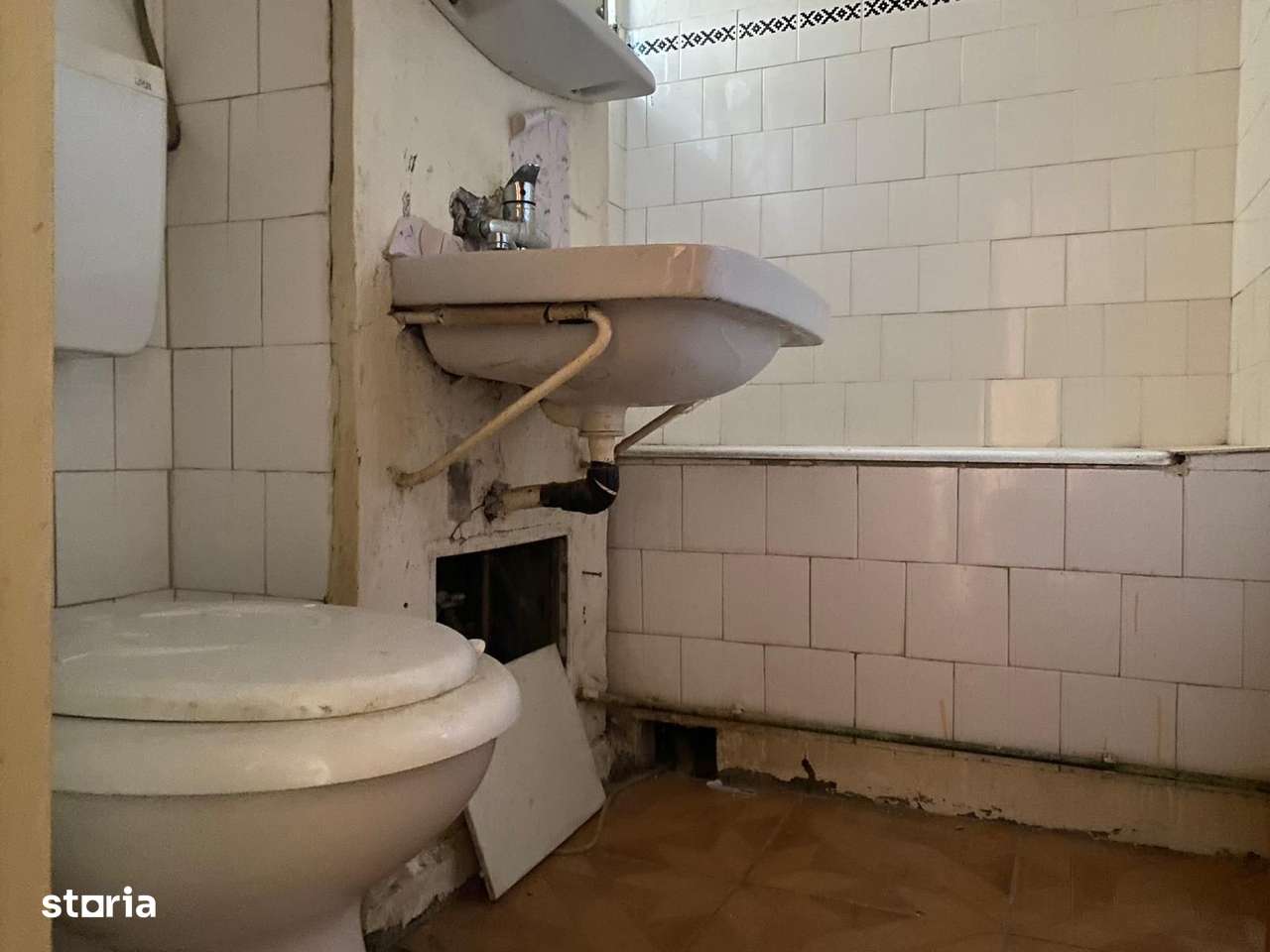 Vanzare apartament cu 3 camere în Micro 6  zonă căutată din Târgoviste-10