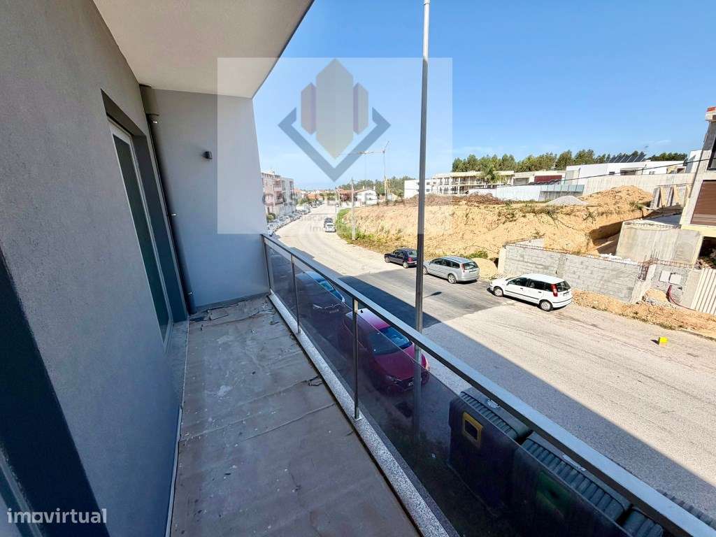 Apartamento T3 NOVO de 2 Frentes com 156m2, Varanda e Lugar de Gara...-9