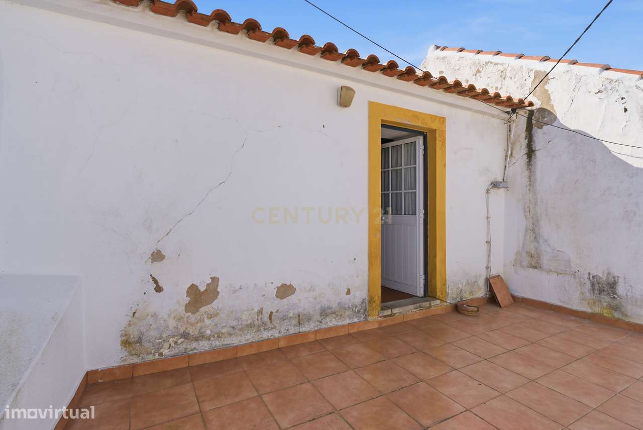 Moradia T1 para Investimento, perto do Sobral de Monte Agraço-14