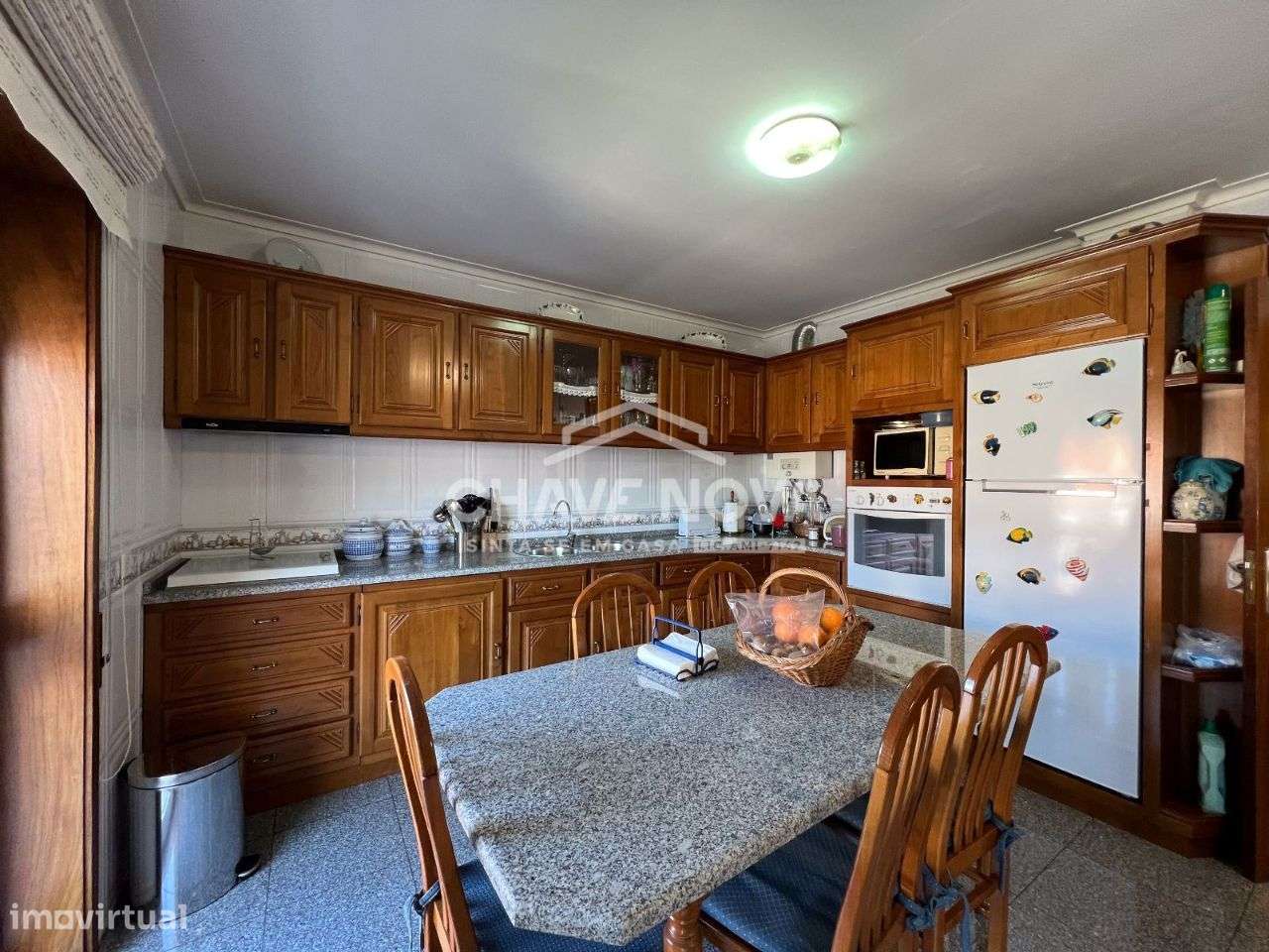 Moradia T4 +1 c/Logradouro e Box p/2 carros junto ao Gaiashopping - Grande imagem: 4/24