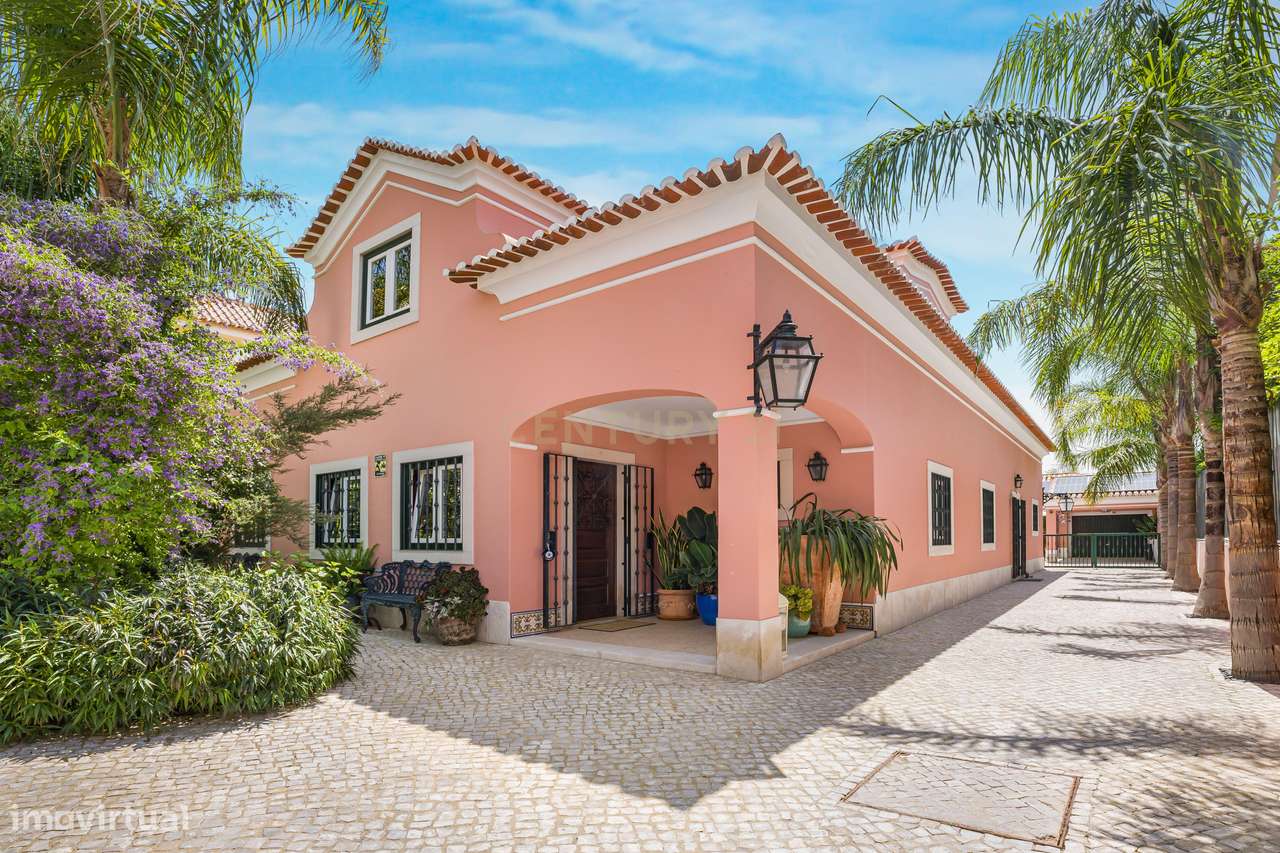 Moradia T4 no centro de Vila Nogueira de Azeitão - Grande imagem: 3/60