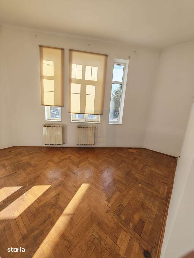 Vila Art Deco 11 Camere de Vanzare *Piata Unirii* - Imagine principală: 5/20