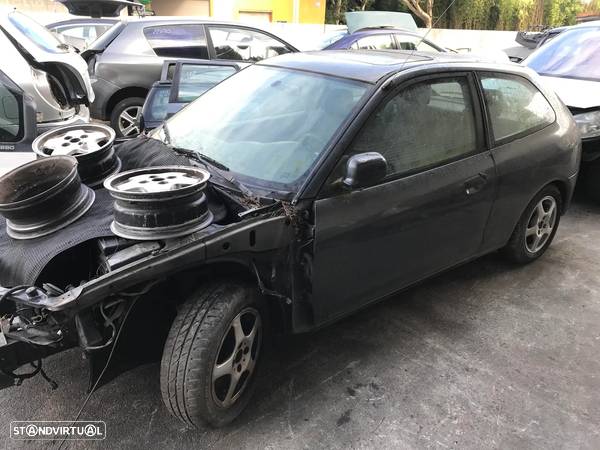 Mitsubishi Colt 1.3 75cv 3P 1998 - Para Peças - 2