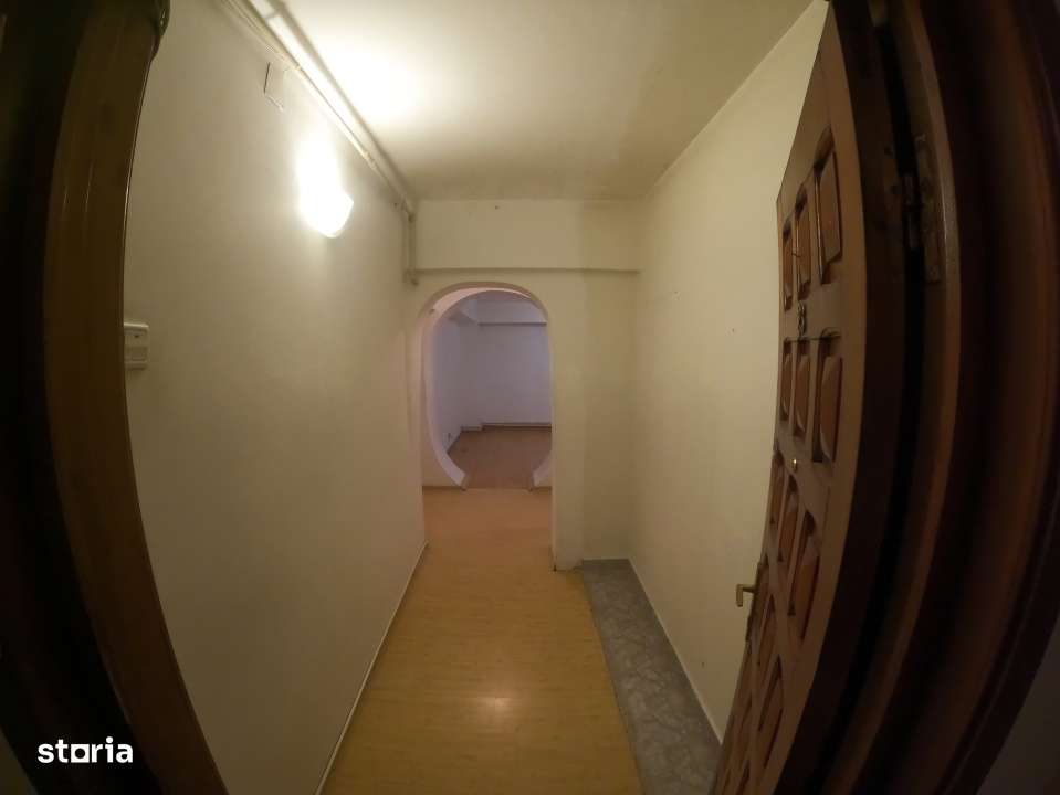 Apartament central de 3 camere, 75 mp,  cu boxa pentru depozitare-3