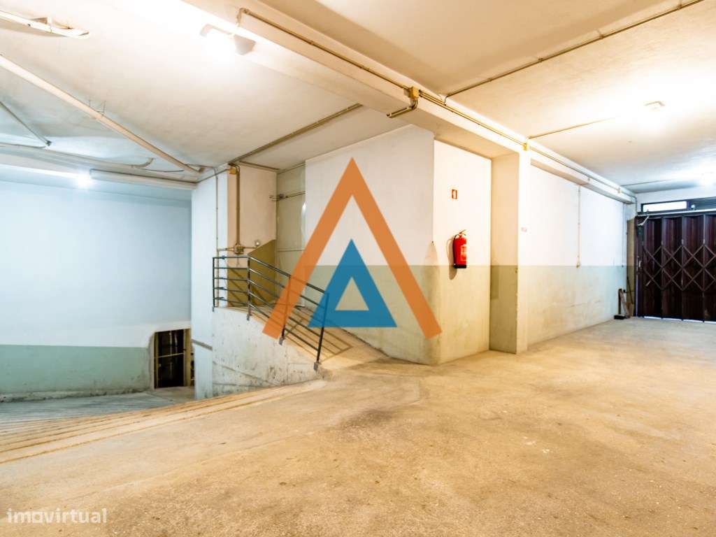 Excelente T2 - São João da Madeira-24