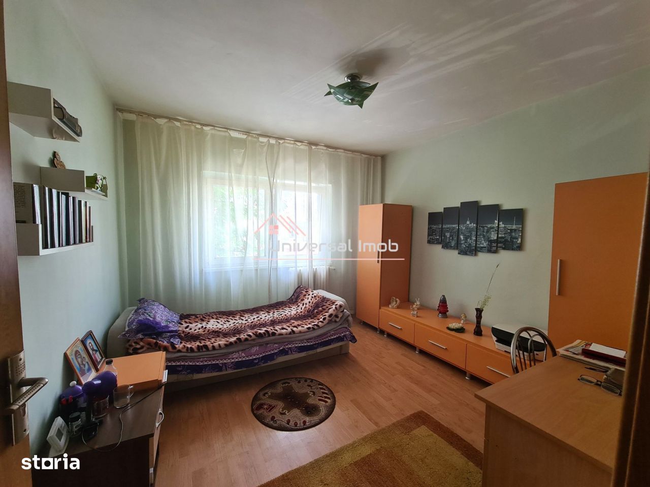 Apartament cu 3 camere decomandate in zona Flora